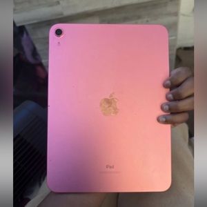 10th Gen Pink iPad, 1 month use!!! Must be serious about purchasing.